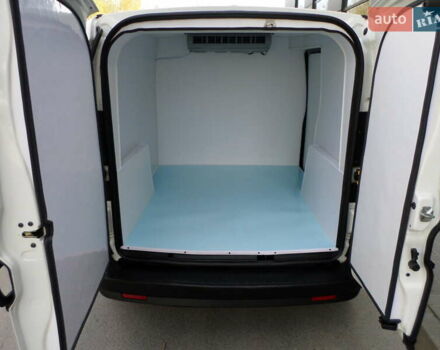 Белый Опель Комбо груз.-пасс., объемом двигателя 1.3 л и пробегом 171 тыс. км за 10500 $, фото 2 на Automoto.ua