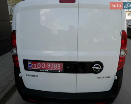 Белый Опель Комбо груз.-пасс., объемом двигателя 1.3 л и пробегом 171 тыс. км за 10500 $, фото 19 на Automoto.ua