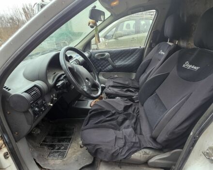 Білий Опель Комбо вант.-пас., об'ємом двигуна 1.4 л та пробігом 223 тис. км за 1500 $, фото 6 на Automoto.ua