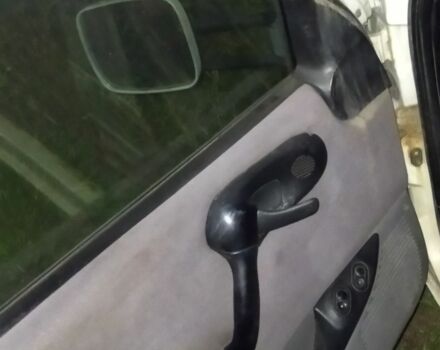 Белый Опель Комбо груз.-пасс., объемом двигателя 0 л и пробегом 300 тыс. км за 464 $, фото 5 на Automoto.ua