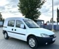 Белый Опель Комбо груз.-пасс., объемом двигателя 1.2 л и пробегом 300 тыс. км за 3450 $, фото 2 на Automoto.ua