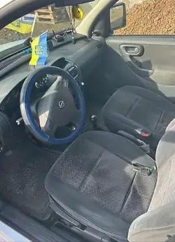 Белый Опель Комбо груз.-пасс., объемом двигателя 0 л и пробегом 188 тыс. км за 1825 $, фото 3 на Automoto.ua