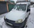 Белый Опель Комбо груз.-пасс., объемом двигателя 1.7 л и пробегом 270 тыс. км за 4000 $, фото 1 на Automoto.ua