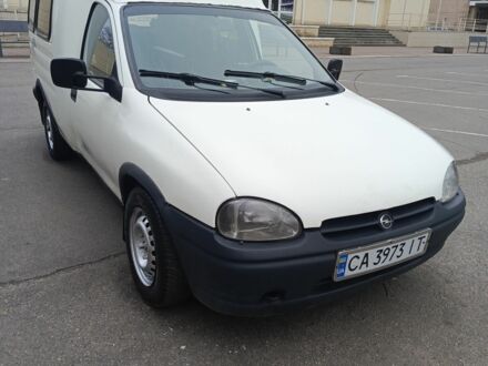 Білий Опель Комбо вант.-пас., об'ємом двигуна 1.7 л та пробігом 190 тис. км за 1700 $, фото 1 на Automoto.ua