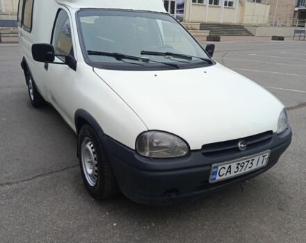 Білий Опель Комбо вант.-пас., об'ємом двигуна 1.7 л та пробігом 190 тис. км за 1700 $, фото 1 на Automoto.ua