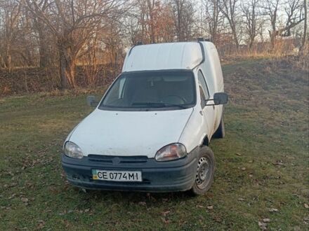 Белый Опель Комбо груз.-пасс., объемом двигателя 0 л и пробегом 999 тыс. км за 900 $, фото 1 на Automoto.ua