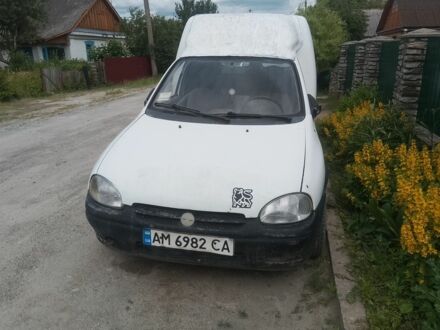 Опель Комбо груз.-пасс. 1995 в Житомире на Automoto.ua Белый Опель Комбо груз.-пасс., объемом двигателя 1.4 л и пробегом 142 тыс. км за 800 $, фото 1 на Automoto.ua