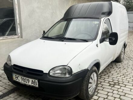 Белый Опель Комбо груз.-пасс., объемом двигателя 1.4 л и пробегом 280 тыс. км за 1100 $, фото 1 на Automoto.ua