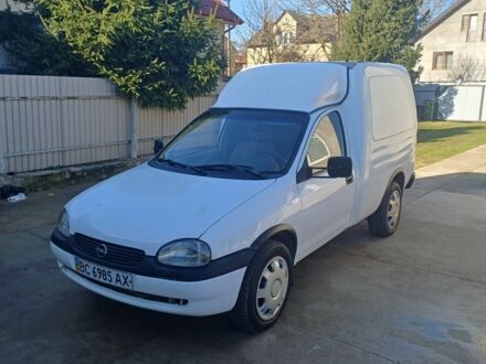Белый Опель Комбо груз.-пасс., объемом двигателя 1.4 л и пробегом 444 тыс. км за 1100 $, фото 1 на Automoto.ua