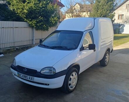 Белый Опель Комбо груз.-пасс., объемом двигателя 1.4 л и пробегом 444 тыс. км за 1100 $, фото 1 на Automoto.ua