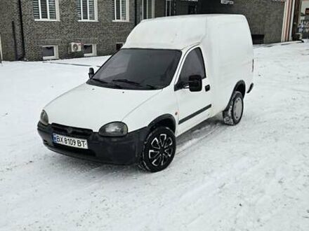 Белый Опель Комбо груз.-пасс., объемом двигателя 1.4 л и пробегом 280 тыс. км за 1450 $, фото 1 на Automoto.ua