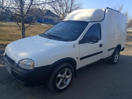 Белый Опель Комбо груз.-пасс., объемом двигателя 1.7 л и пробегом 256 тыс. км за 1700 $, фото 1 на Automoto.ua