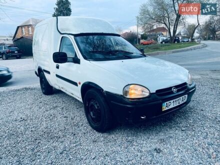 Белый Опель Комбо груз.-пасс., объемом двигателя 1.7 л и пробегом 120 тыс. км за 1150 $, фото 1 на Automoto.ua