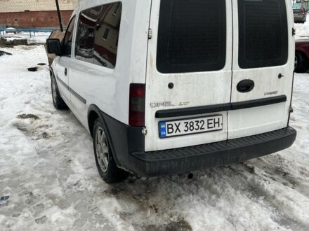 Білий Опель Комбо вант.-пас., об'ємом двигуна 1.7 л та пробігом 322 тис. км за 2850 $, фото 1 на Automoto.ua