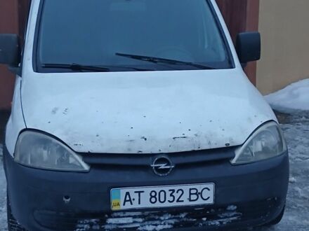 Білий Опель Комбо вант.-пас., об'ємом двигуна 1.7 л та пробігом 237 тис. км за 1200 $, фото 1 на Automoto.ua