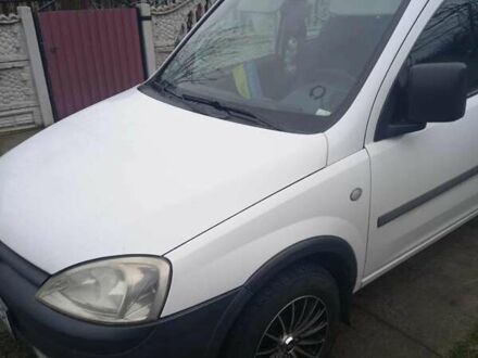 Белый Опель Комбо груз.-пасс., объемом двигателя 1.7 л и пробегом 455 тыс. км за 2500 $, фото 1 на Automoto.ua