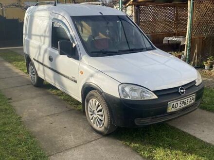 Білий Опель Комбо вант.-пас., об'ємом двигуна 1.69 л та пробігом 250 тис. км за 2900 $, фото 1 на Automoto.ua
