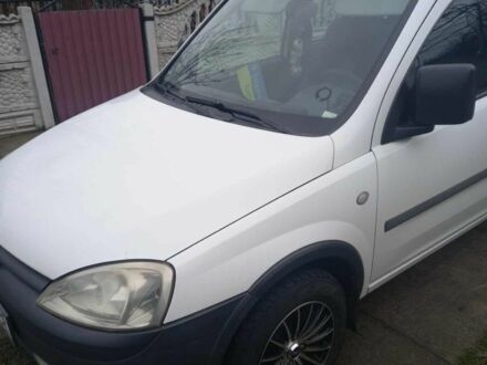 Белый Опель Комбо груз.-пасс., объемом двигателя 1.6 л и пробегом 454 тыс. км за 2500 $, фото 1 на Automoto.ua