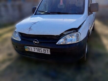 Белый Опель Комбо груз.-пасс., объемом двигателя 0 л и пробегом 422 тыс. км за 1750 $, фото 1 на Automoto.ua
