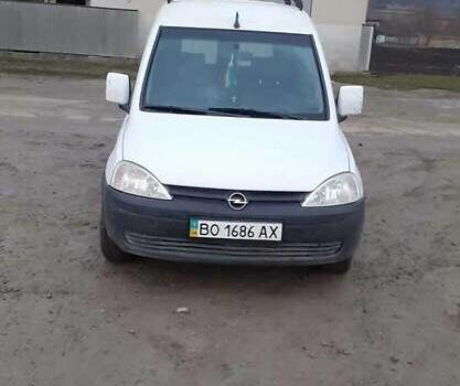 Білий Опель Комбо вант.-пас., об'ємом двигуна 1.69 л та пробігом 408 тис. км за 3300 $, фото 1 на Automoto.ua