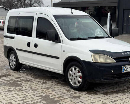 Белый Опель Комбо груз.-пасс., объемом двигателя 1.7 л и пробегом 350 тыс. км за 3500 $, фото 1 на Automoto.ua