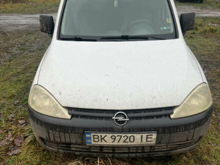 Белый Опель Комбо груз.-пасс., объемом двигателя 1.69 л и пробегом 500 тыс. км за 2450 $, фото 1 на Automoto.ua