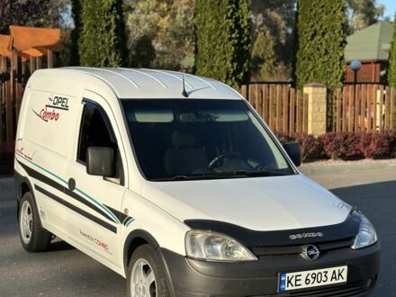 Білий Опель Комбо вант.-пас., об'ємом двигуна 1.7 л та пробігом 280 тис. км за 4200 $, фото 1 на Automoto.ua