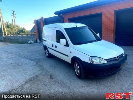 Білий Опель Комбо вант.-пас., об'ємом двигуна 1.2 л та пробігом 284 тис. км за 2800 $, фото 1 на Automoto.ua