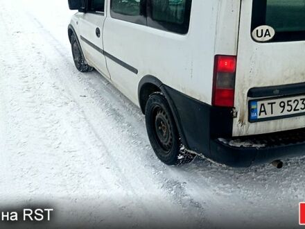 Білий Опель Комбо вант.-пас., об'ємом двигуна 1.7 л та пробігом 430 тис. км за 2400 $, фото 1 на Automoto.ua