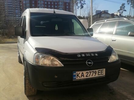 Білий Опель Комбо вант.-пас., об'ємом двигуна 1.7 л та пробігом 360 тис. км за 2500 $, фото 1 на Automoto.ua