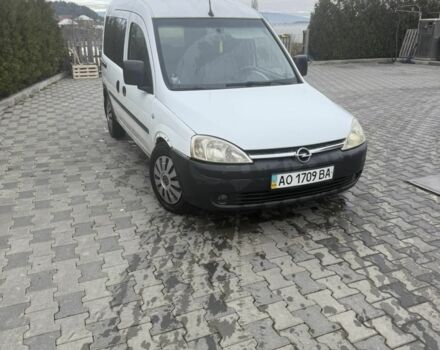Белый Опель Комбо груз.-пасс., объемом двигателя 0 л и пробегом 260 тыс. км за 2700 $, фото 1 на Automoto.ua