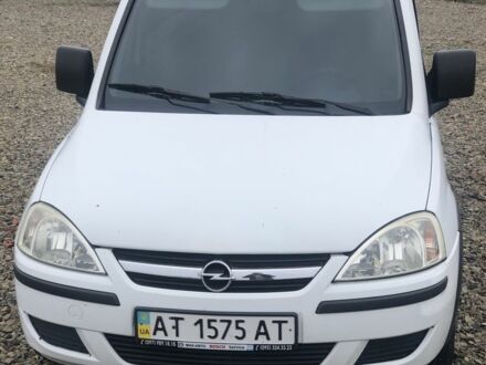 Білий Опель Комбо вант.-пас., об'ємом двигуна 1.3 л та пробігом 200 тис. км за 2999 $, фото 1 на Automoto.ua