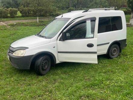 Білий Опель Комбо вант.-пас., об'ємом двигуна 1.69 л та пробігом 249 тис. км за 3500 $, фото 1 на Automoto.ua