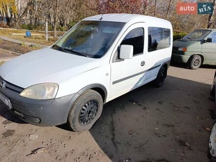 Білий Опель Комбо вант.-пас., об'ємом двигуна 1.25 л та пробігом 520 тис. км за 3100 $, фото 1 на Automoto.ua
