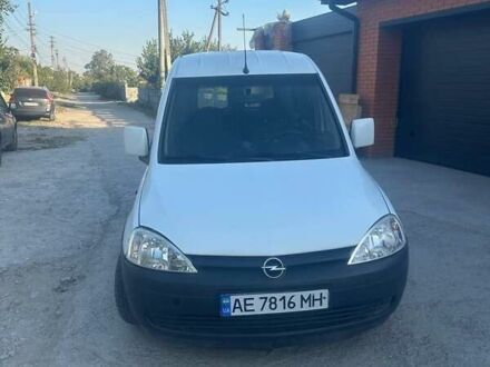 Білий Опель Комбо вант.-пас., об'ємом двигуна 1.3 л та пробігом 284 тис. км за 3500 $, фото 1 на Automoto.ua