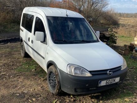 Белый Опель Комбо груз.-пасс., объемом двигателя 1.2 л и пробегом 3 тыс. км за 4200 $, фото 1 на Automoto.ua
