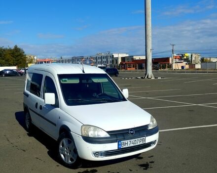 Опель Комбо вант.-пас. 2005 у Белгород-Днестровском на Automoto.ua Білий Опель Комбо вант.-пас., об'ємом двигуна 1.7 л та пробігом 250 тис. км за 3000 $, фото 1 на Automoto.ua