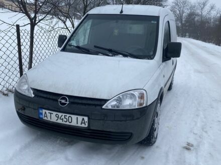 Белый Опель Комбо груз.-пасс., объемом двигателя 1.2 л и пробегом 400 тыс. км за 2750 $, фото 1 на Automoto.ua