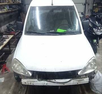 Белый Опель Комбо груз.-пасс., объемом двигателя 1.7 л и пробегом 200 тыс. км за 3100 $, фото 1 на Automoto.ua