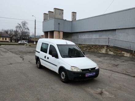 Білий Опель Комбо вант.-пас., об'ємом двигуна 1.3 л та пробігом 303 тис. км за 1850 $, фото 1 на Automoto.ua