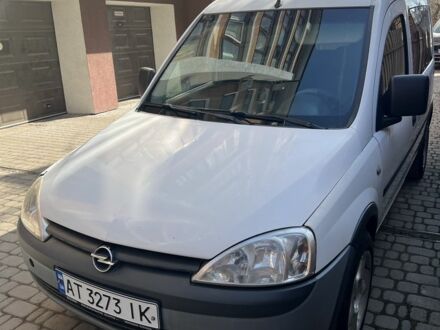 Белый Опель Комбо груз.-пасс., объемом двигателя 1.2 л и пробегом 320 тыс. км за 3450 $, фото 1 на Automoto.ua