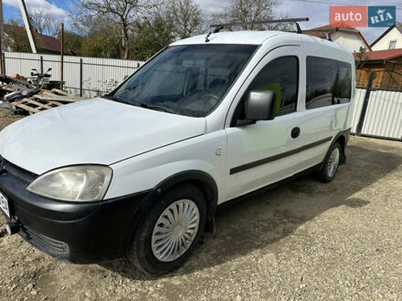 Опель Комбо вант.-пас. 2005 у Чернівцях на Automoto.ua Білий Опель Комбо вант.-пас., об'ємом двигуна 1.25 л та пробігом 290 тис. км за 3200 $, фото 1 на Automoto.ua