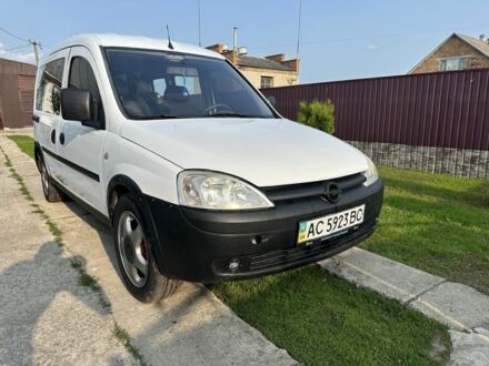 Опель Комбо груз.-пасс. 2005 в Ровно на Automoto.ua Белый Опель Комбо груз.-пасс., объемом двигателя 1.2 л и пробегом 234 тыс. км за 1850 $, фото 1 на Automoto.ua