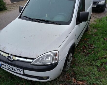 Белый Опель Комбо груз.-пасс., объемом двигателя 1.2 л и пробегом 300 тыс. км за 2500 $, фото 1 на Automoto.ua