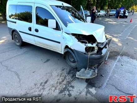 Опель Комбо груз.-пасс. 2006 в Одессе на Automoto.ua Белый Опель Комбо груз.-пасс., объемом двигателя 1.2 л и пробегом 260 тыс. км за 1600 $, фото 1 на Automoto.ua
