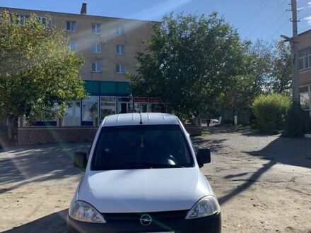 Опель Комбо груз.-пасс. 2006 в Тетиеве на Automoto.ua Белый Опель Комбо груз.-пасс., объемом двигателя 1.25 л и пробегом 390 тыс. км за 3500 $, фото 1 на Automoto.ua