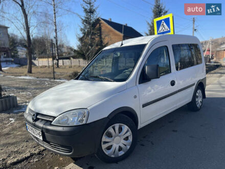 Опель Комбо груз.-пасс. 2006 в Рахове на Automoto.ua Белый Опель Комбо груз.-пасс., объемом двигателя 1.25 л и пробегом 180 тыс. км за 3500 $, фото 1 на Automoto.ua