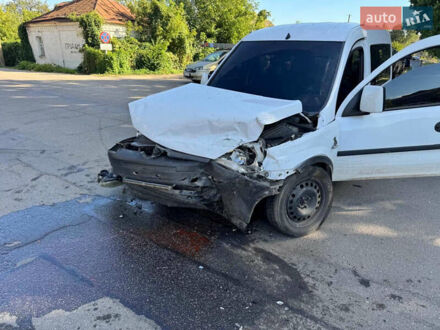 Опель Комбо вант.-пас. 2006 у Лозовой на Automoto.ua Білий Опель Комбо вант.-пас., об'ємом двигуна 1.3 л та пробігом 260 тис. км за 1100 $, фото 1 на Automoto.ua