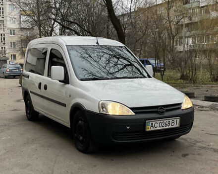 Білий Опель Комбо вант.-пас., об'ємом двигуна 1.25 л та пробігом 365 тис. км за 4000 $, фото 1 на Automoto.ua