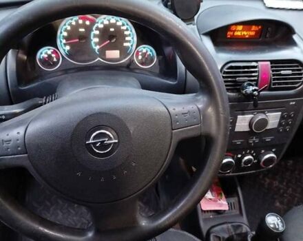 Белый Опель Комбо груз.-пасс., объемом двигателя 1.2 л и пробегом 247 тыс. км за 3300 $, фото 1 на Automoto.ua